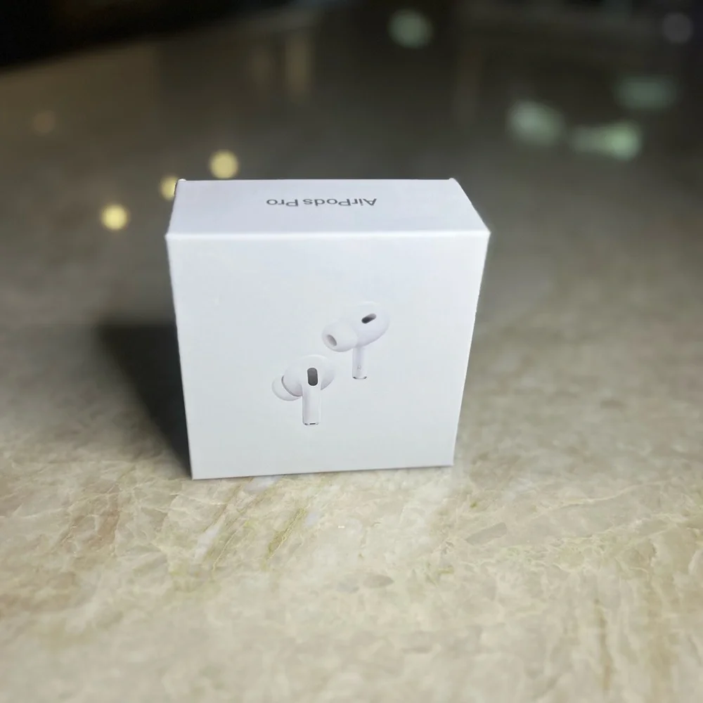 Apple AirPods Pro with Wireless Charging Case - White